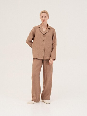 AmourLinen Pyjama 'Nightly'‌‌‌‌‌‌‌‌‌‌ in Braun