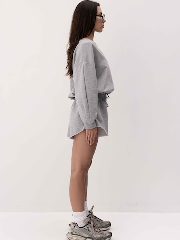 FEMSSY Mikina 'VALLURE' – šedá