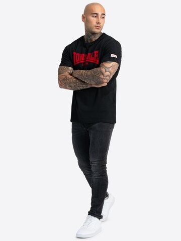 LONSDALE Футболка в Черный