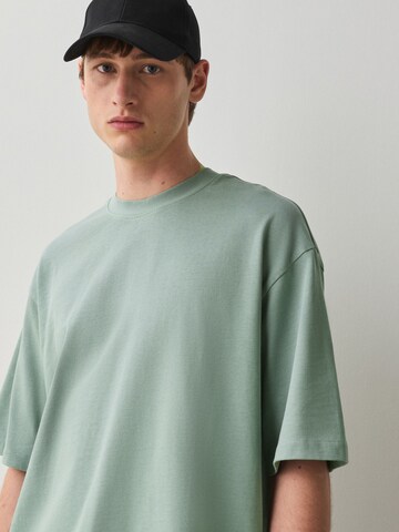 Tricou de la Next pe verde