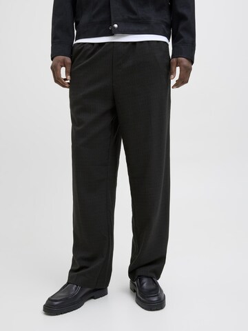 JACK & JONES Regular Trousers in Black: front