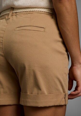 DELMAO Slimfit Shorts in Beige