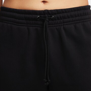 Tapered Pantaloni 'Phoenix Fleece' de la Nike Sportswear pe negru