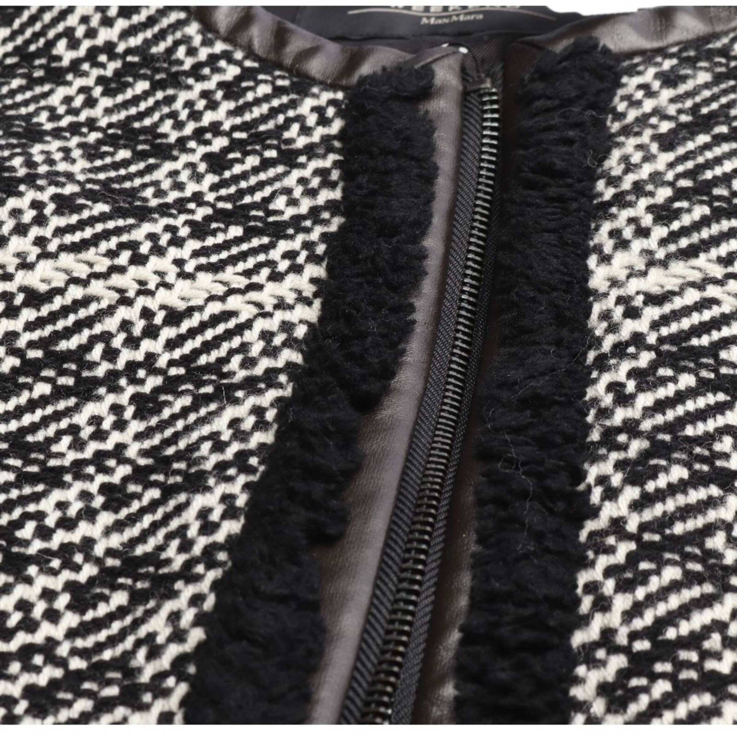 Max Mara Jacket & Coat in S in Black