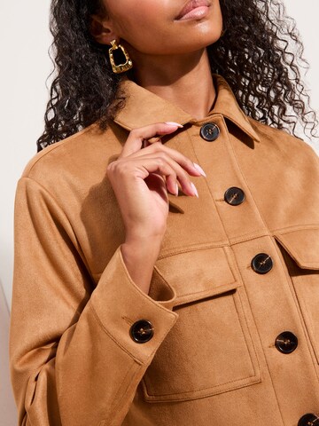 Friends Like These Jacke in Braun