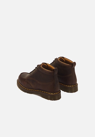 Boots stringati 'Lowell 6' di Dr. Martens in marrone