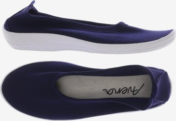 Avena Flats & Loafers in 42 in Blue: front