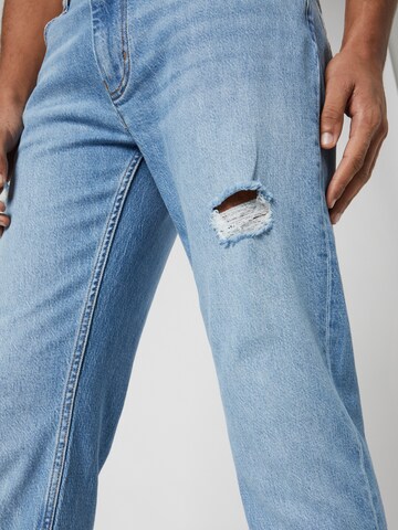 Kosta Williams x About You Regular Jeans in Blau