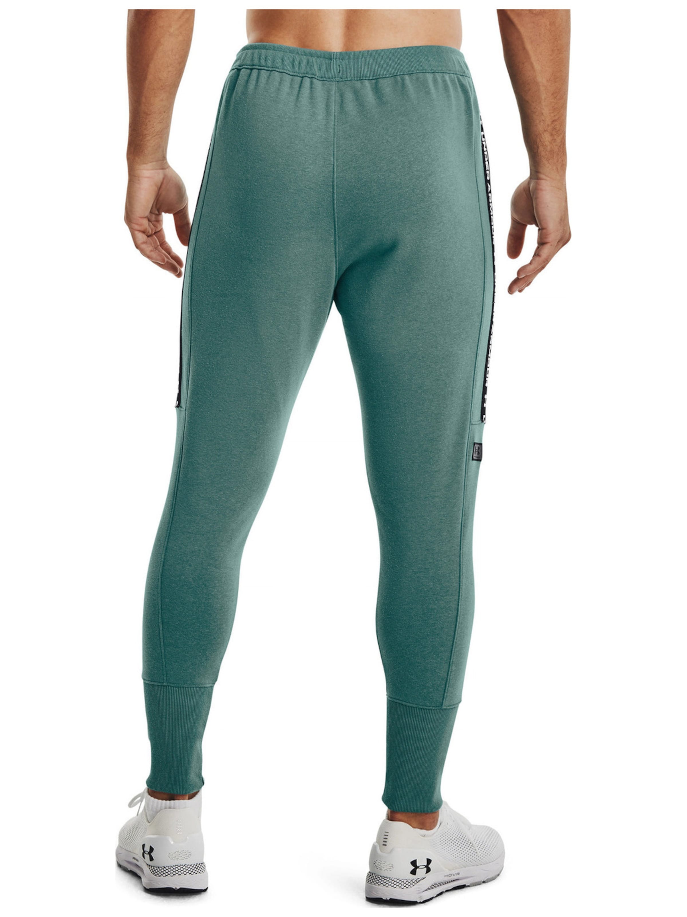 UNDER ARMOUR Regular Sports trousers 'Accelerate Off-Pitch' in Green