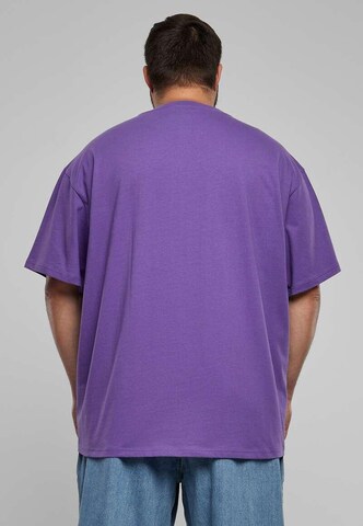Urban Classics - Camisa 'Heavy Oversized Tee' em roxo