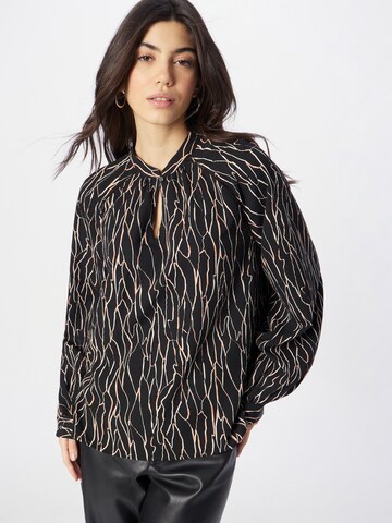 QS Blouse in Zwart: voorkant