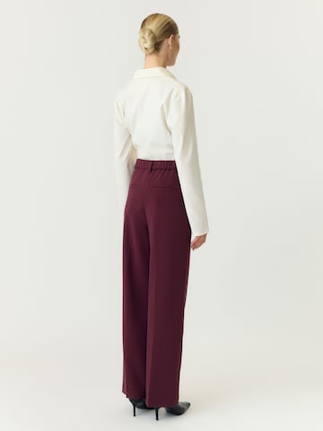 Wide leg Pantaloni 'YASLIKKA' di YAS in rosso