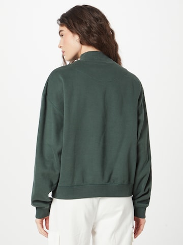 WEEKDAY Sweatshirt i grön