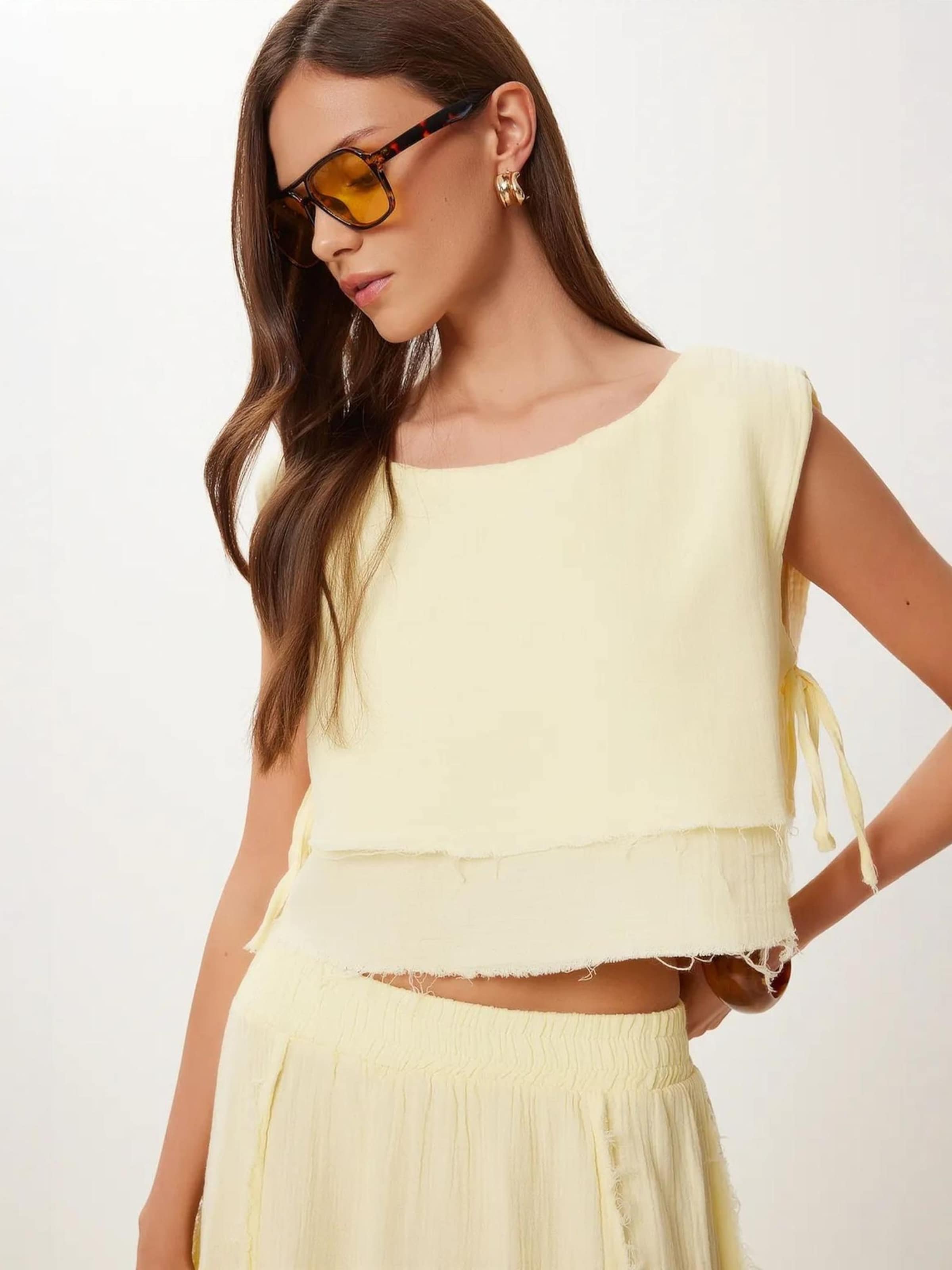 Completo pantalone di Happiness İstanbul in giallo