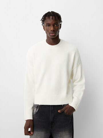 Bershka Sweater in White: front