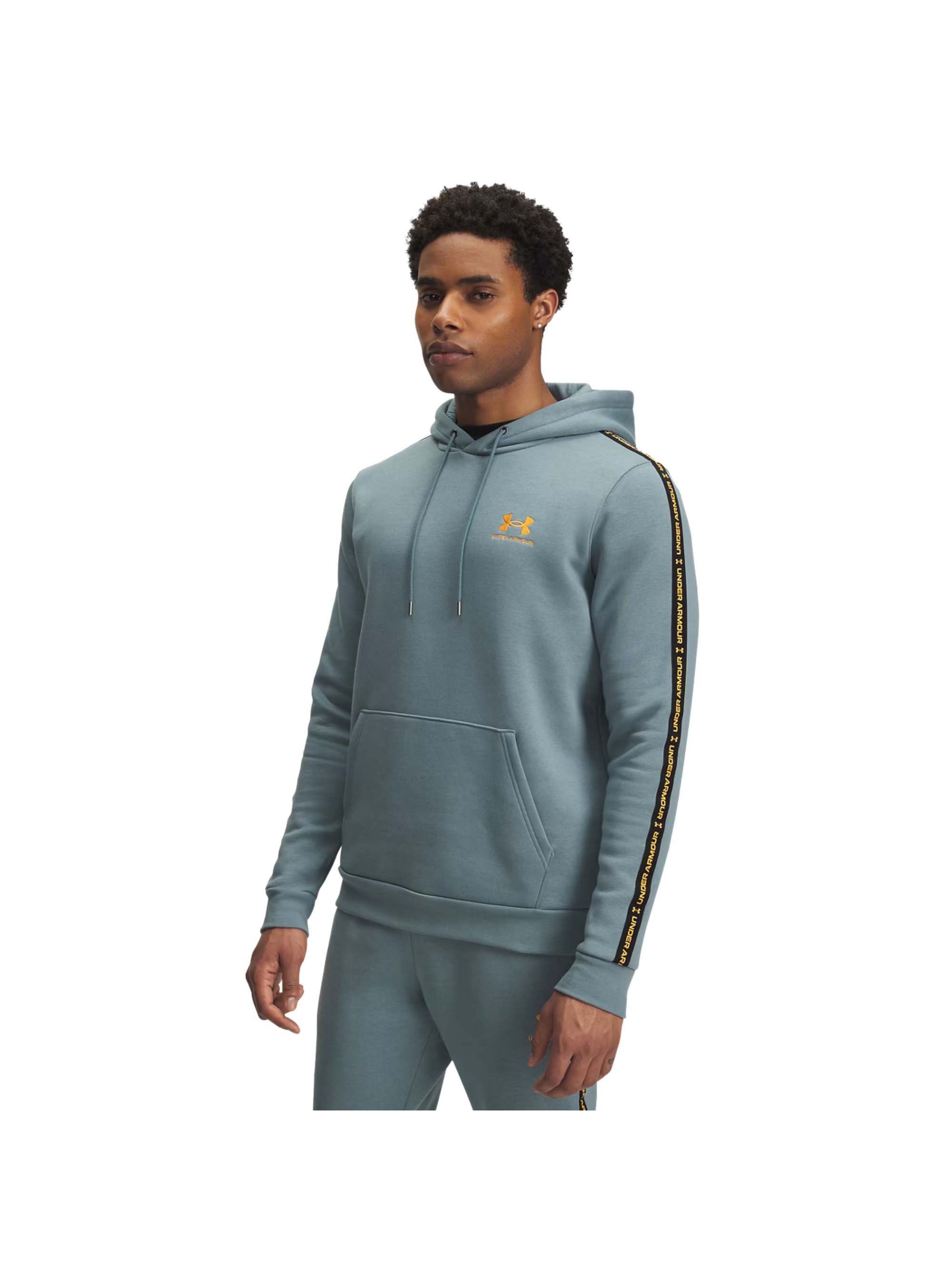 UNDER ARMOUR Sweatshirt in Blue: front