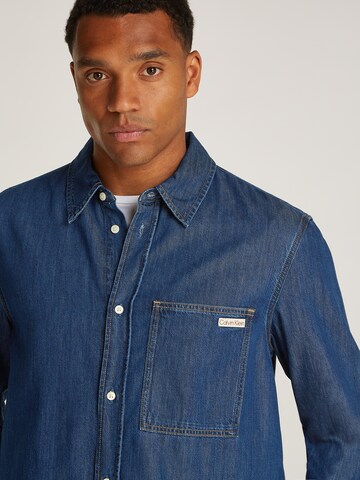 Calvin Klein Jeans - Ajuste regular Camisa en azul