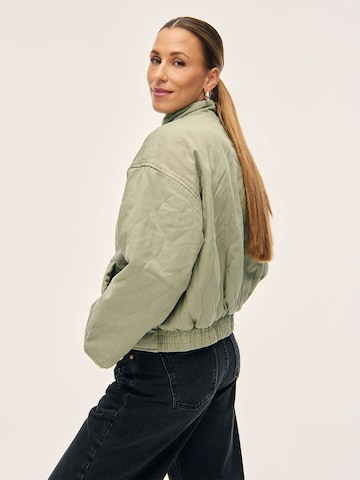 Kamila Šikl Přechodná bunda – zelená