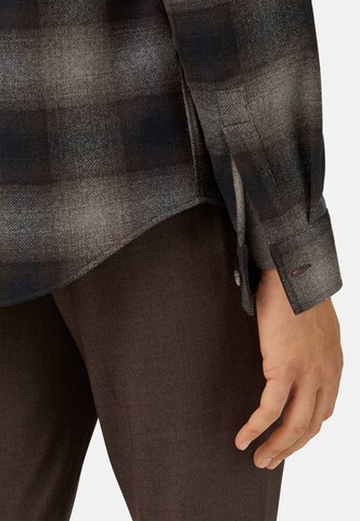 Boggi Milano Regular fit Overhemd in Bruin