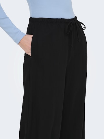 JDY Avar lõige Püksid 'JDYLESLIE', värv must