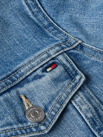 TOMMY HILFIGER Tussenjas in Blauw