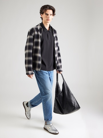 Calvin Klein Regular fit Póló - fekete