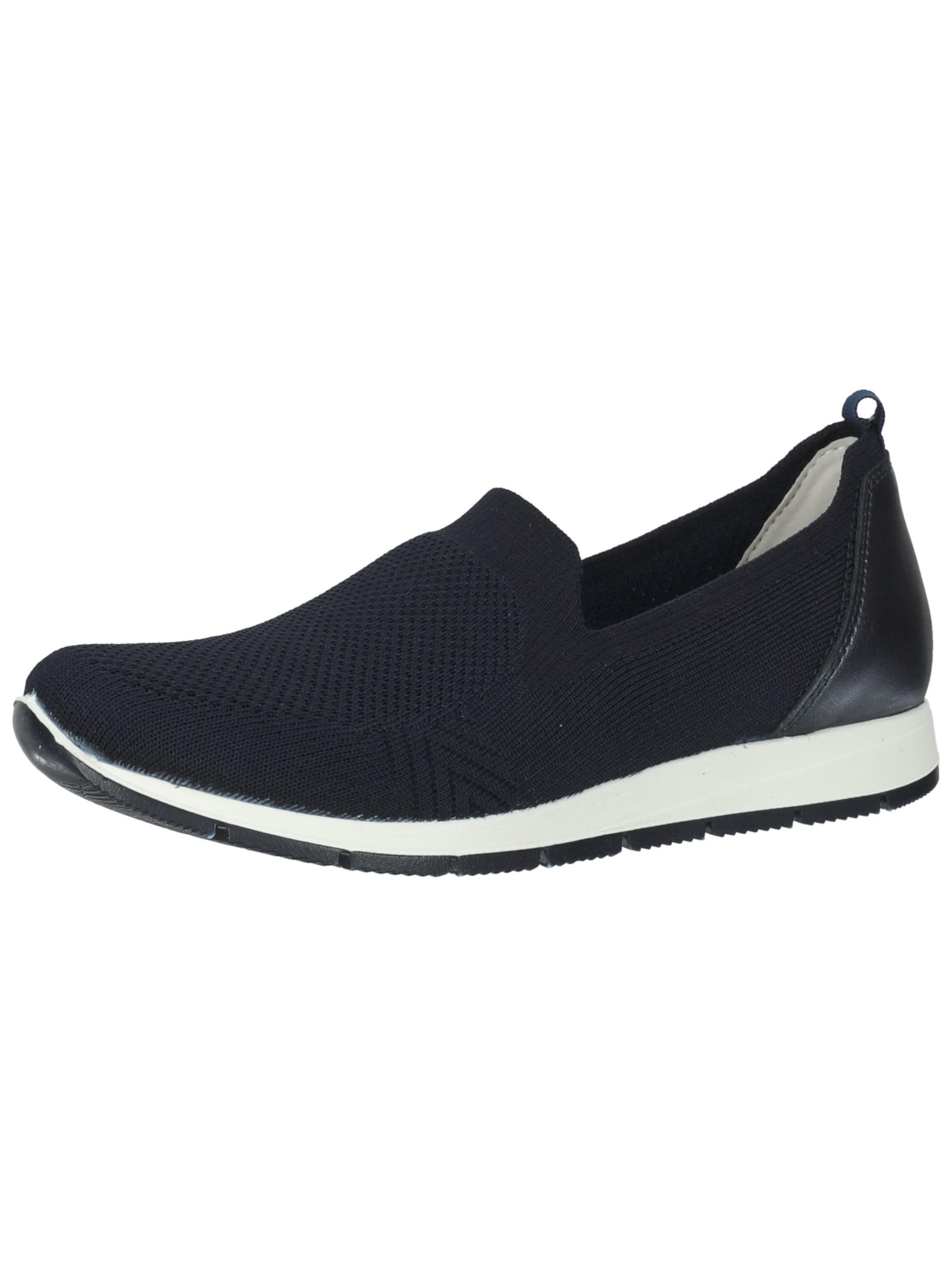 Bama Classic Flats in Black: front