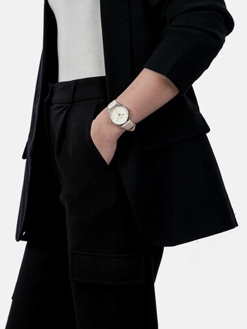 Orologio analogico ' Sophy ' di Suri Frey in beige: frontale