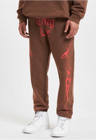 Thug Life Loosefit Sportbroek 'Thug Life Ink' in Bruin: voorkant