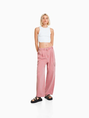 Bershka Wide leg Cargojeans in Roze