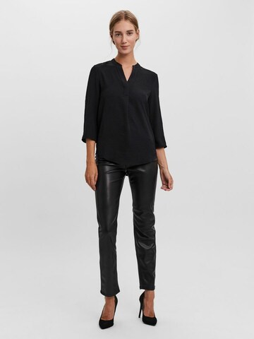 VERO MODA Blouse in Black