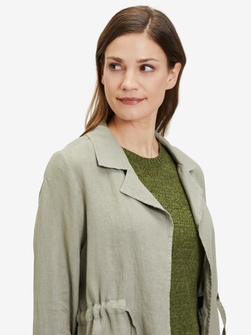 Cartoon Between-Season Jacket in Green