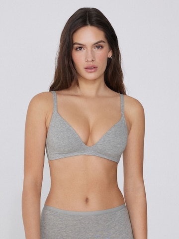 Tezenis Triangle Bra in Grey: front