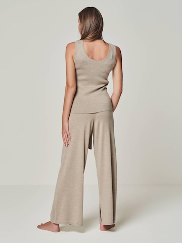 YOU LOOK PERFECT Huispak 'LOUNGEWEAR SET  - Cardigan Blossom & Top Blossom & Pants Bailey' in Grijs