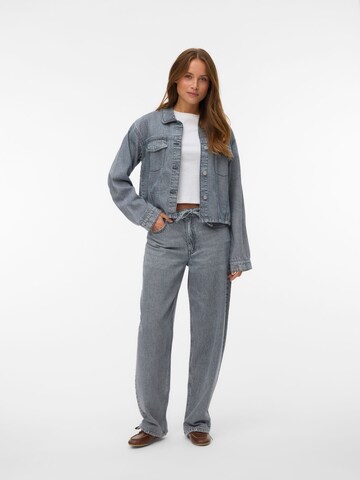 Barrel Jeans 'VMEstelle' di VERO MODA in grigio