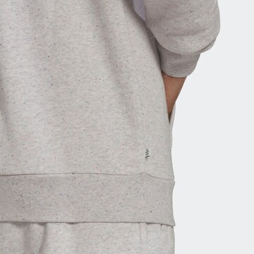 ADIDAS ORIGINALS - Sweatshirt 'Essentials+ Made With Nature' em cinzento