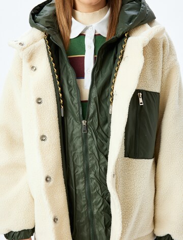 Koton Jacke in Weiß