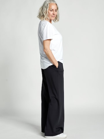SPORTKIND Flared Workout Pants 'Trainingshose weit' in Black