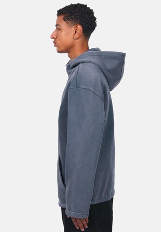 Dropsize Sweatshirt in Grey