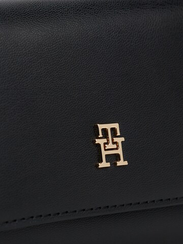 TOMMY HILFIGER Portemonnaie in Schwarz