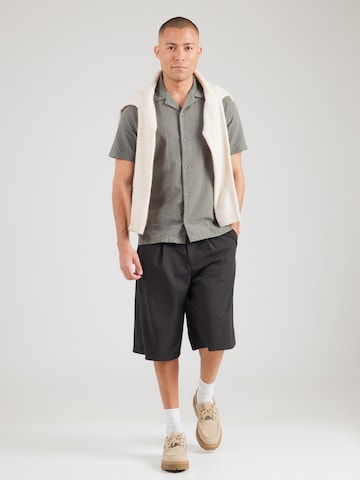 QS Regular fit Button Up Shirt in Grey