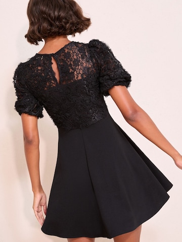 Friends Like These Kokteilové šaty - Čierna