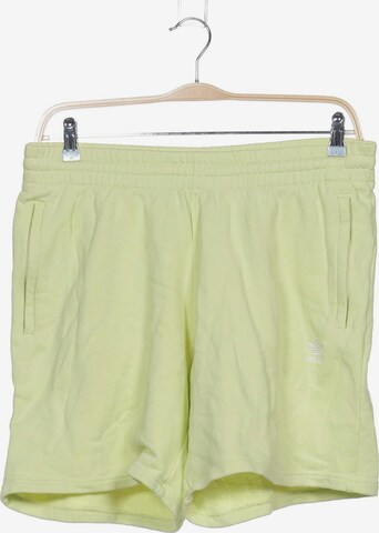 ADIDAS ORIGINALS Shorts in 34 in Green: front