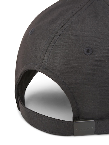 FALKE Athletic Cap in Black