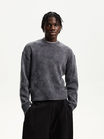Bershka Pullover in Grau: Vorderseite