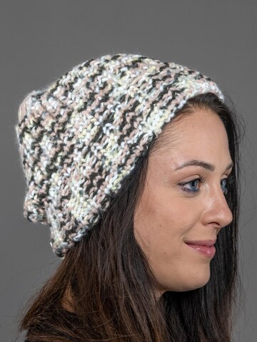 COLLEZIONE ALESSANDRO Beanie 'Baila' in Pink