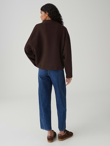 OPUS Tréning póló 'Gariane' - barna