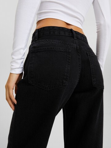 Bershka Wide Leg Jeans in Schwarz