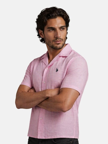 Coupe regular Chemise U.S. POLO ASSN. en rose