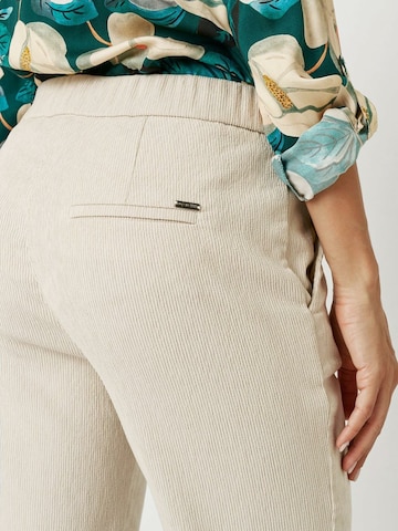 TONI Regular Hose in Beige